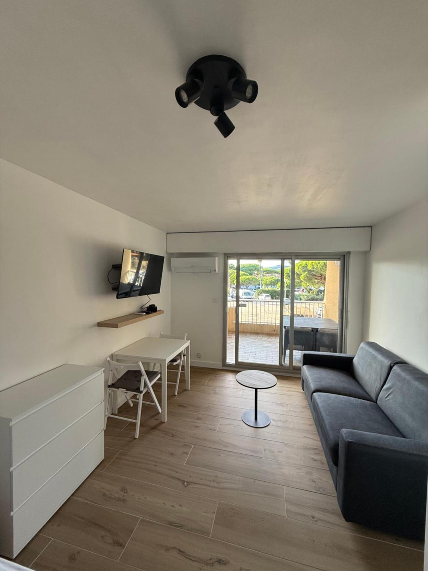 Apartamento Super studio sur le port de Hyères Exterior foto